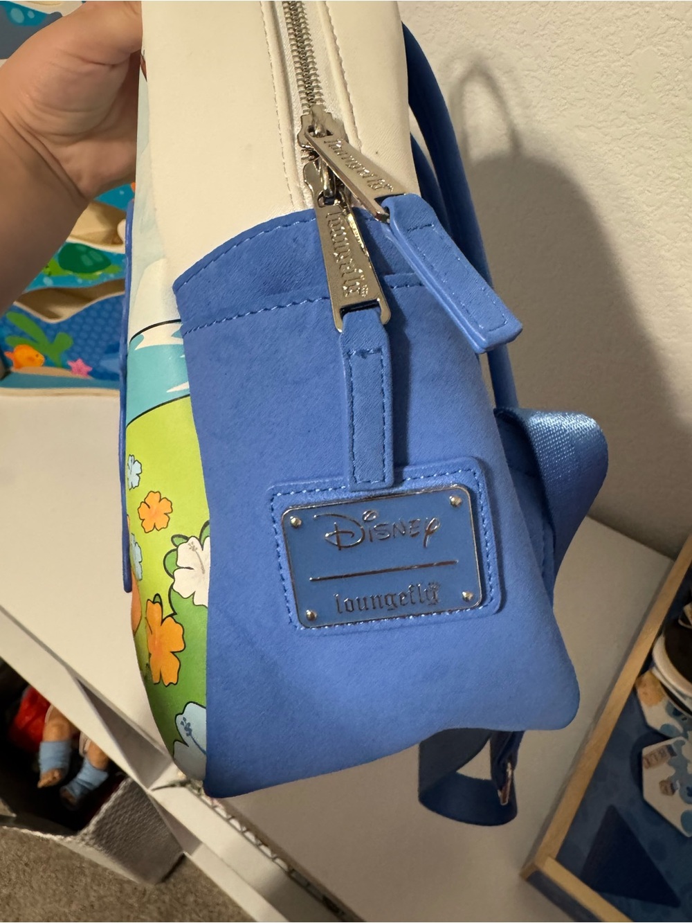 Stitch LoungeflyBackpack - Picture 2 of 15